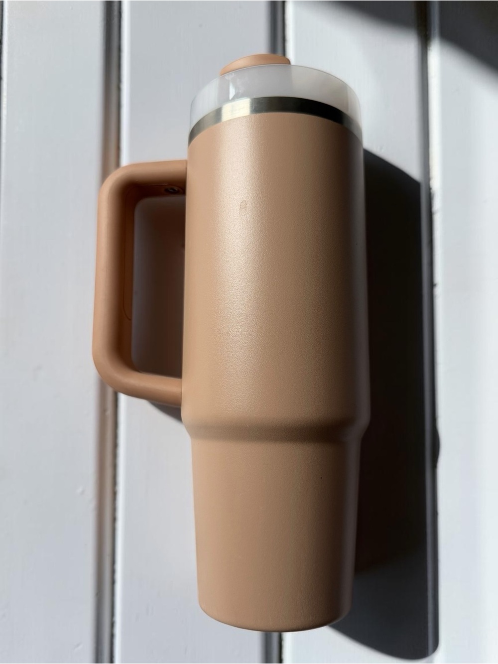 Stanley Quencher H2.0 FlowState 30 oz Tumbler Tan Driftwood Handle & Lid - Picture 2 of 6